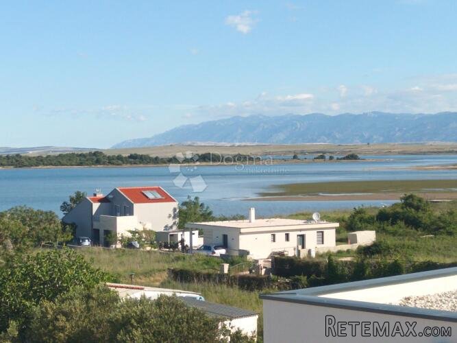 Moderan dvoetažni apartman s bazenom - 3