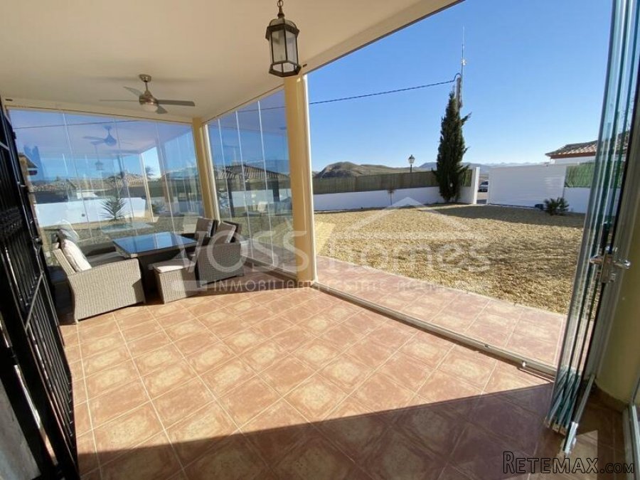 NEW & EXCLUSIVE LISTING TO VOSS HOMES - A recently.. - 3