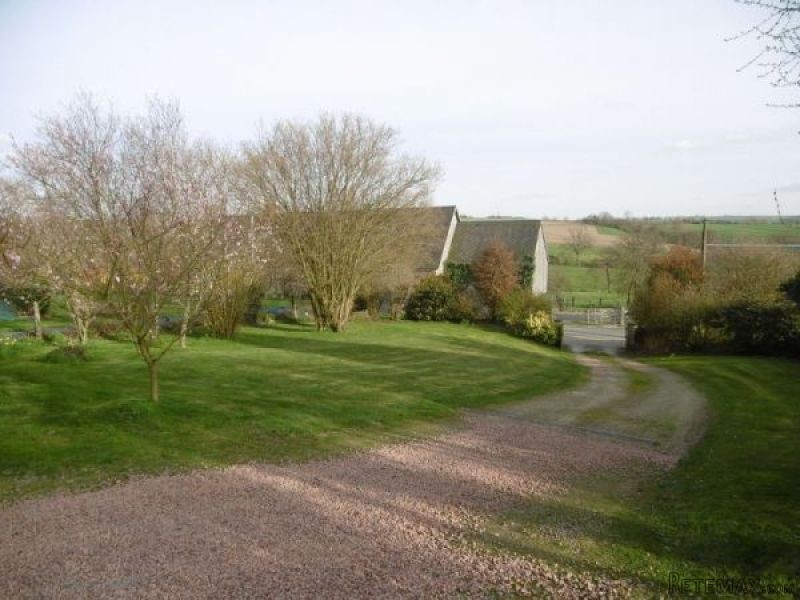 Nice Large Detached House - 2