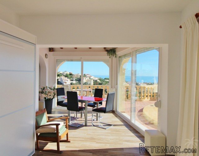 Detached villa on a large plot with stunning sea views.. - 5