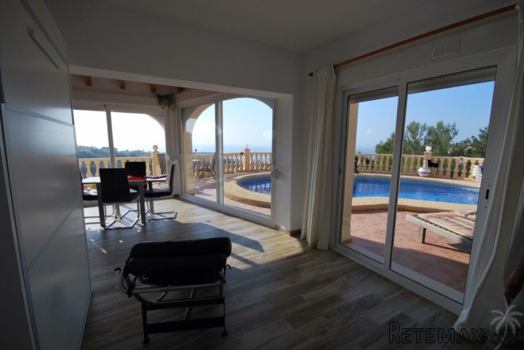 Detached villa on a large plot with stunning sea views.. - 6