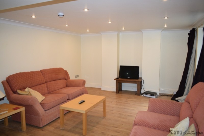 Valley Drive, Harrogate Hg2 0js - 2