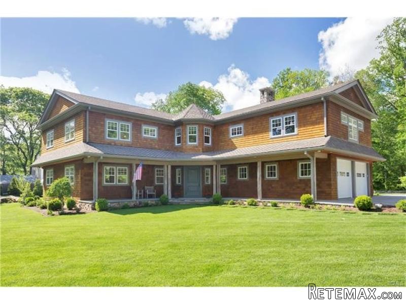 4 bedroom House For Sale: 8 CRAB APPLE..