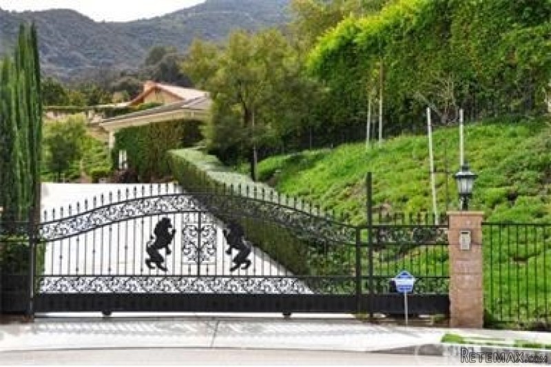 4190 Robby Circle | Corona, California..