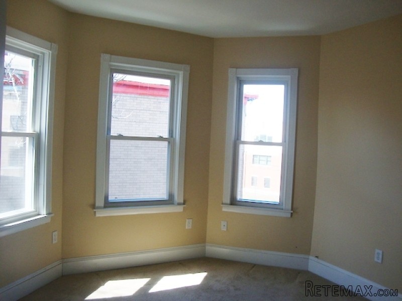 69-71 Pliny Street Hartford, CT, 06120.. - 2
