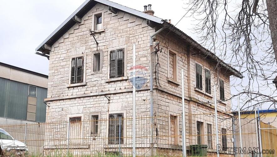 Istra, Buje - samostojeća kuća za adaptaciju - 2