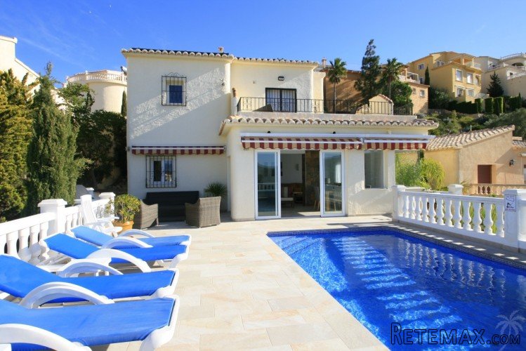This beautiful villa is located in Cumbre del Sol and.. - 2