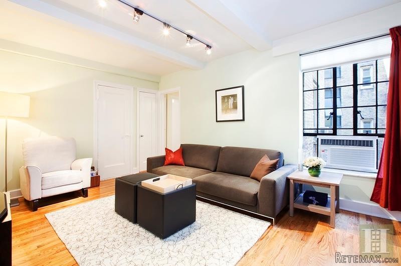 2 bedroom Apartment For Sale: 333 EAST..