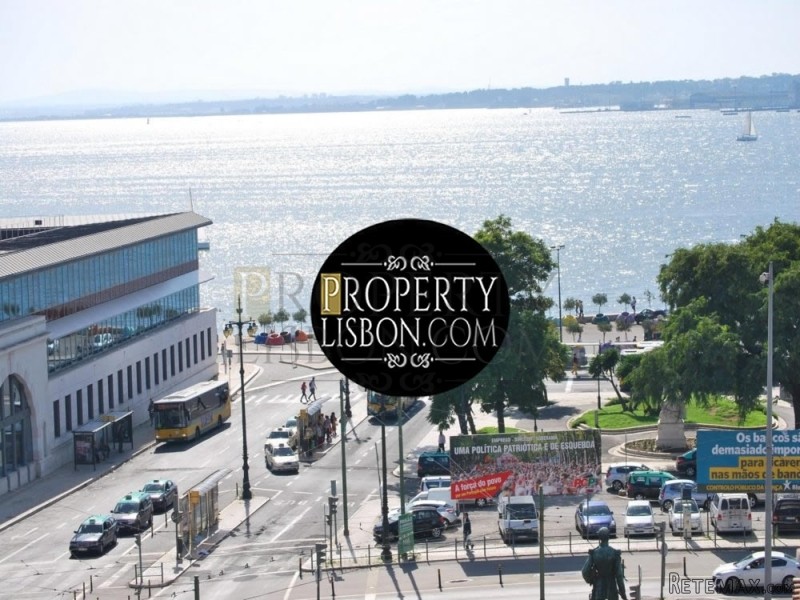 Renovated 2-bedroom apartment with.. - 2