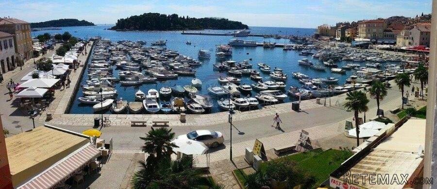 Rovinj, stan na rivi - 65 m2 prvi red do mora