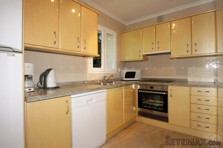 This beautiful villa is located in Cumbre del Sol and.. - 5