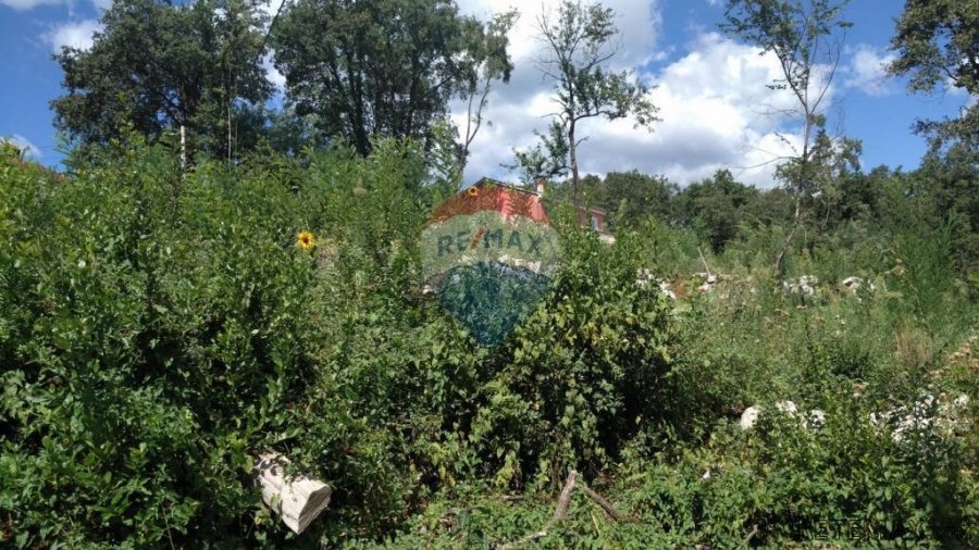 IKA - OPRIĆ, Građevinsko zemljište 1945 m2 - 2