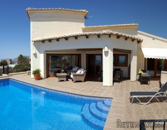 Single storey detached villa with panoramic sea views.. - 2