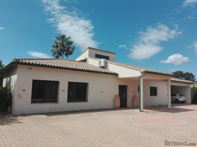 Villa for sale in (San rafael)..