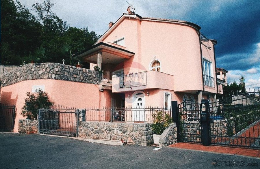 OPATIJA, Ičići - Kuća sa 4 stambene jedinice, pogledom na mo