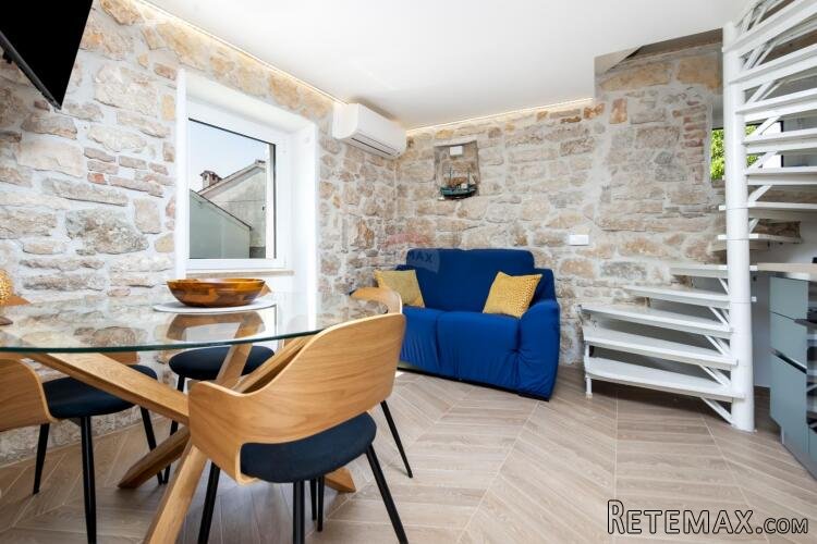 Istra,Rovinj, kuća u mirnoj ulici, centar, pogled more - 2