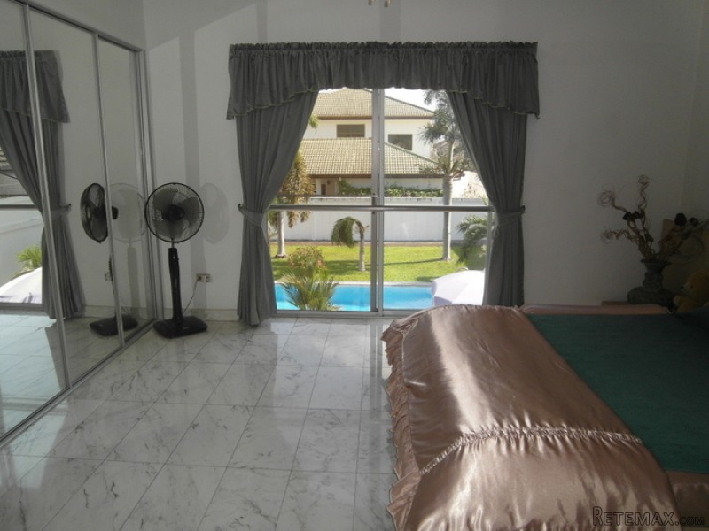Luxurious 3 plus bedroom pool villa on.. - 2