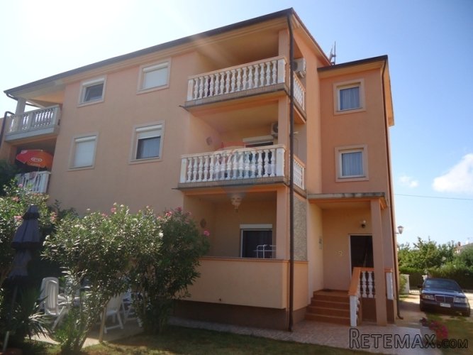APARTMANSKA KUĆA U MEDULINU
