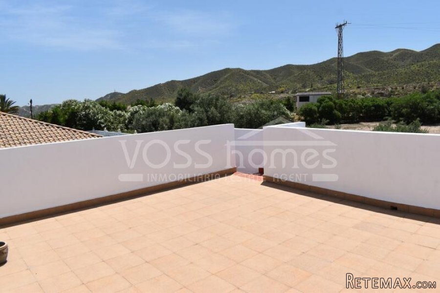 EXCLUSIVE TO VOSS HOMES - A spacious, light & airey 3 bed.. - 12