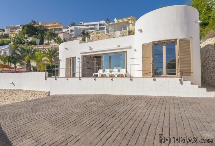 Unique completely reformed villa.. - 2