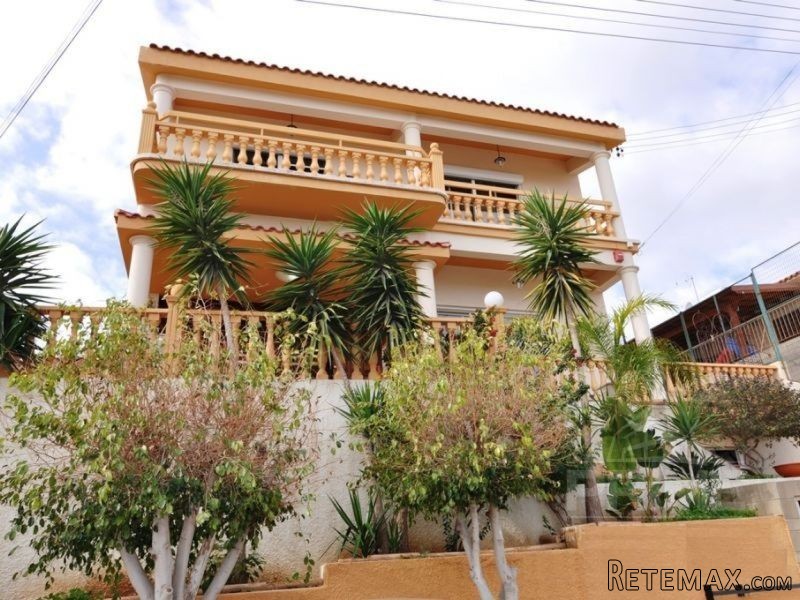 Four bedroom luxury villa in Agios..