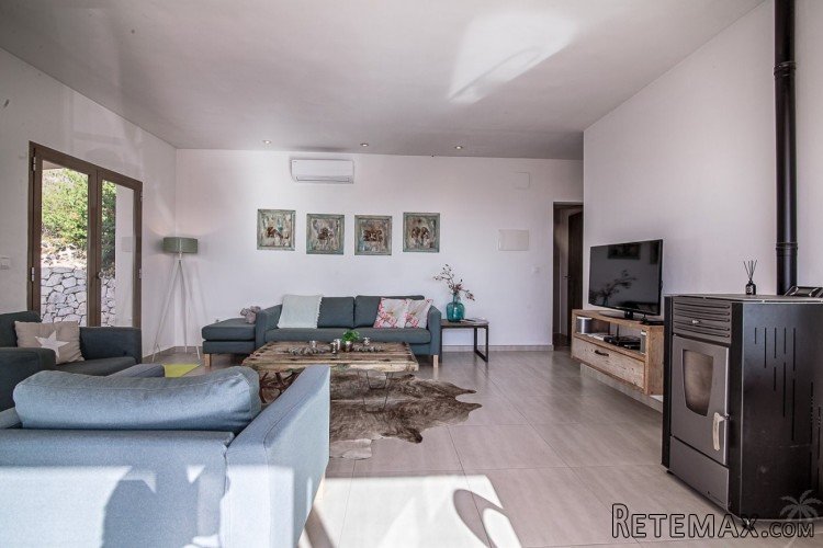 Unique completely reformed villa.. - 6