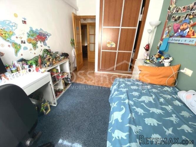A spacious 3 bed, 1.5 bath two storey duplex of 116m2 with.. - 17