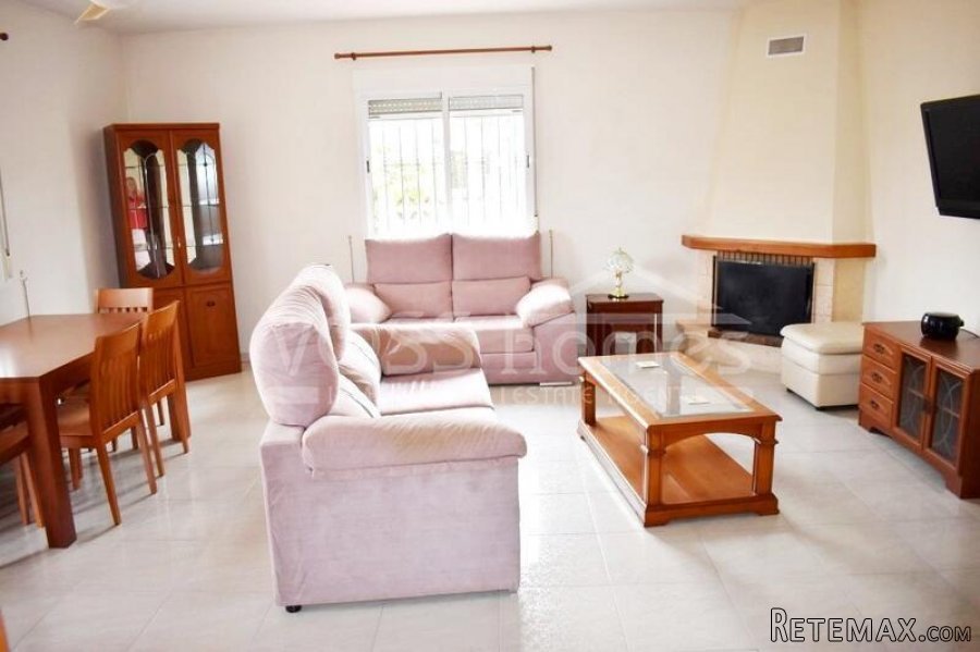 EXCLUSIVE TO VOSS HOMES - A spacious, light & airey 3 bed.. - 18
