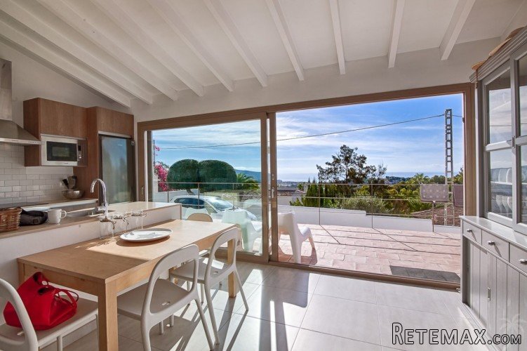 Unique completely reformed villa.. - 8