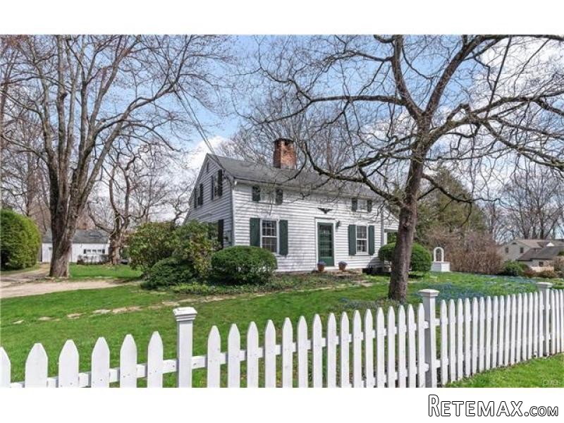 4 bedroom House For Sale: 1038.. - 2