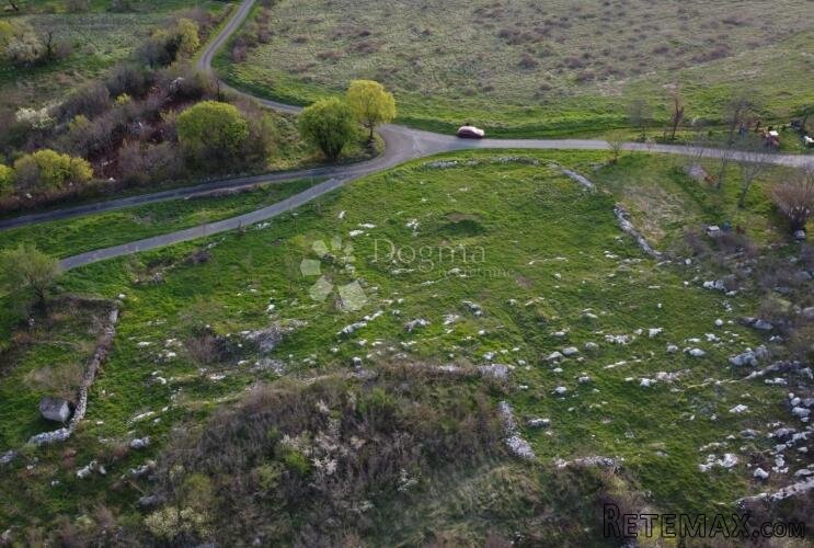 Građevinsko zemljište na osami u blizini Labina - 2