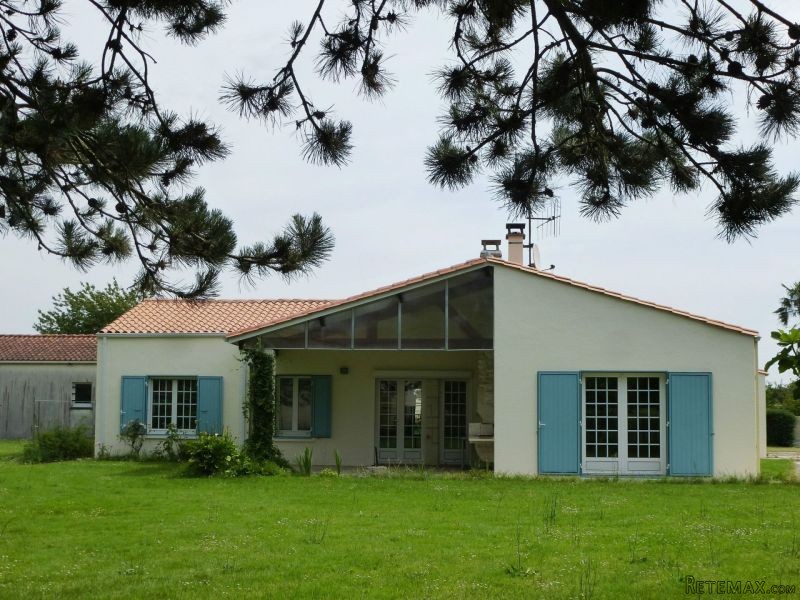 Large Bungalow With Garage, Studio And..