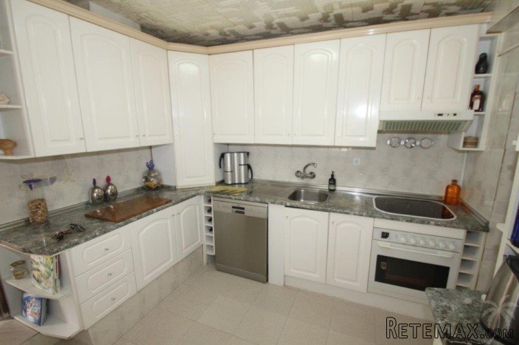 This unique finca with 2 guests houses on a plot of 2000m².. - 3