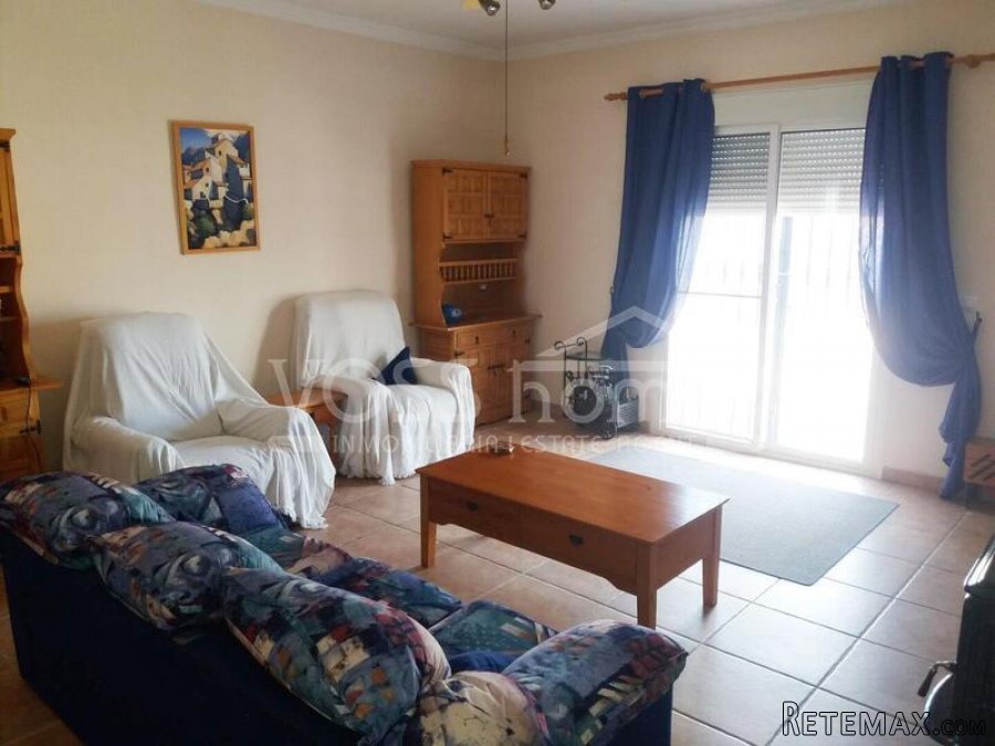 NEW LISTING TO VOSS HOMES - A spacious, 3 bed, 2 bath villa.. - 10