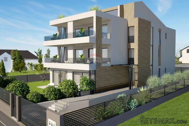 Rovinj,luksuzni stan u novogradnji s ukupno 4 stana-centar-1