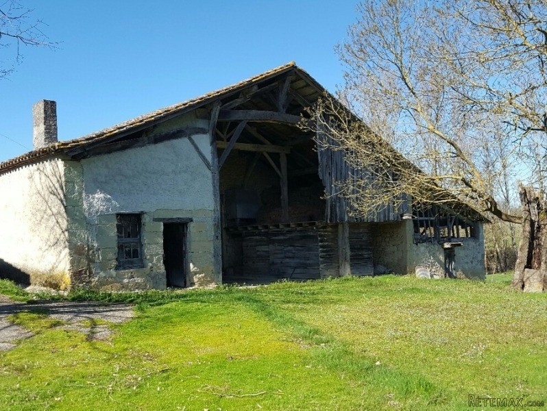 Farmhouse & 2 Outbuildings To Renovate.. - 2