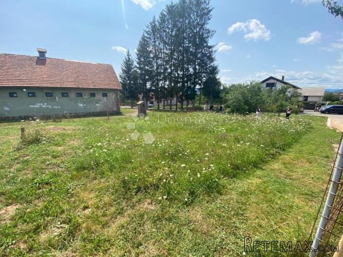Gospić, građevinsko zemljište 411 m2 - 2