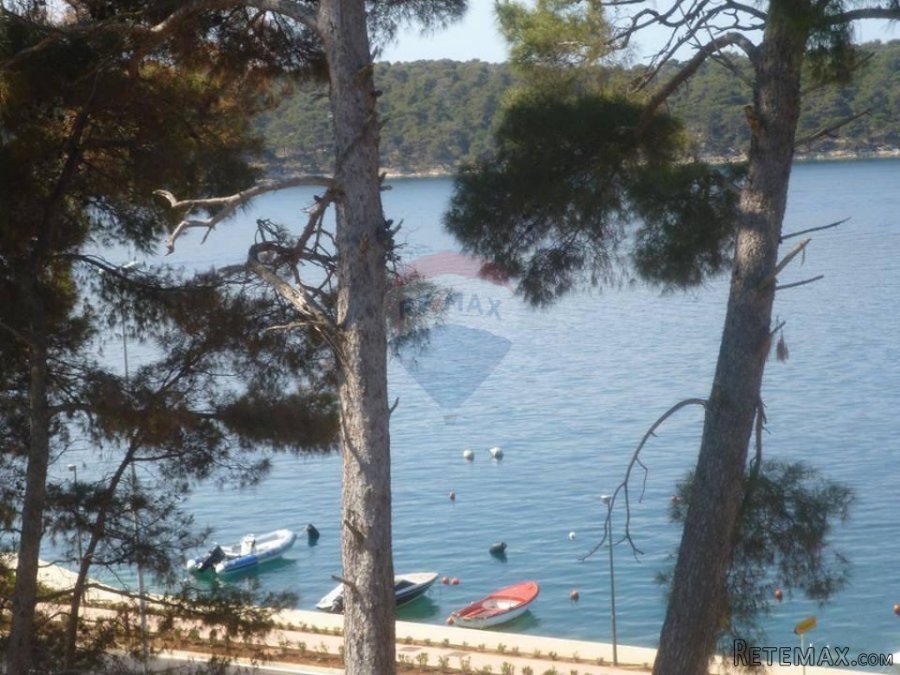 Mali Lošinj, samostojeća kuća sa šest apartmana - 2