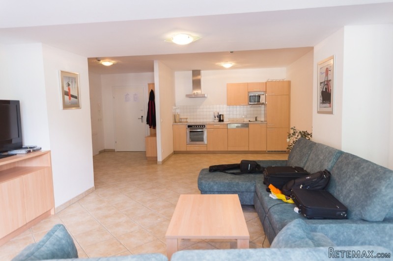 Beautiful 4 Room Apartment At The Foot..