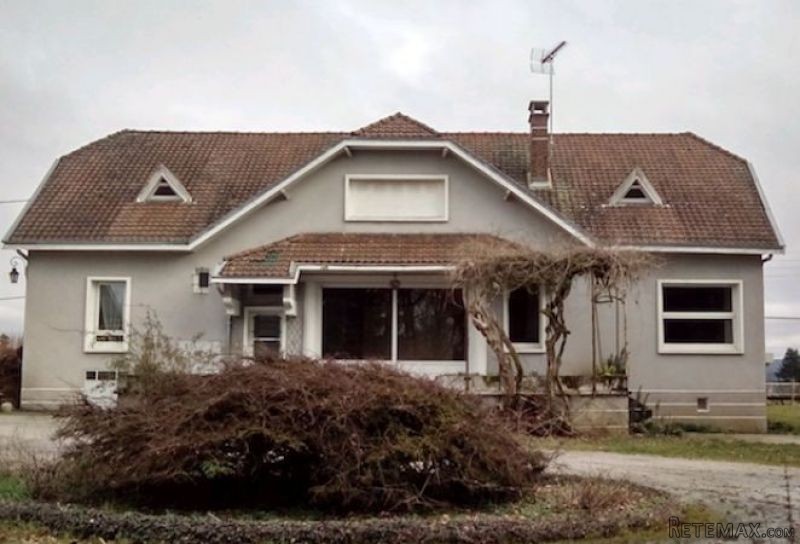 Large Impressive Detached House