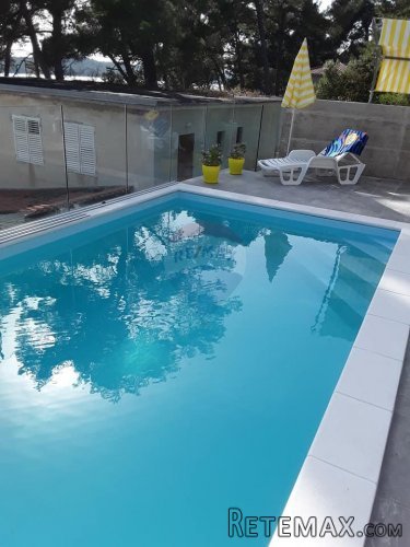 Mali Lošinj, samostojeća kuća sa šest apartmana - 3