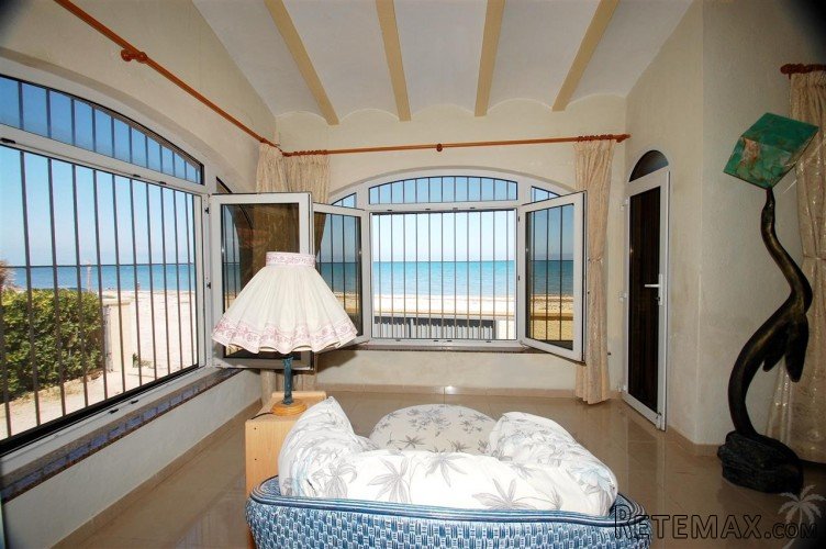 Front-line detached villa with fabulous sea views! the.. - 5
