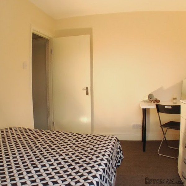 Large And Comfortable Double Bedroom In.. - 2