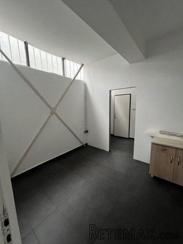 Izdajem halu sa kancelarijama od 770m2 u Rakovici - 7