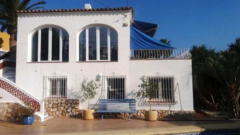 3 Bedrooms - Villa - Alicante - For Sale