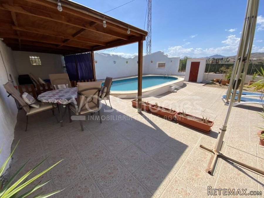 NEW & EXCLUSIVE TO VOSS HOMES - A stunning, huge 358m2.. - 8