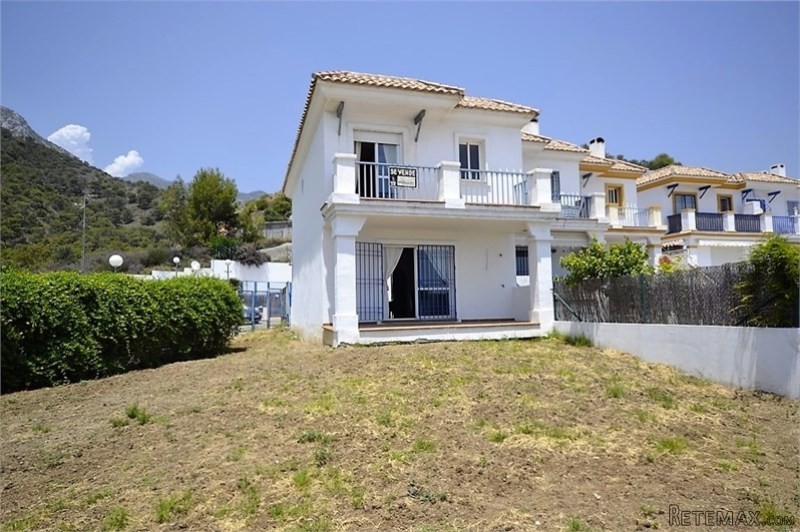 Marbella, , 3 bedrooms, 372 m2, 370 000.. - 2