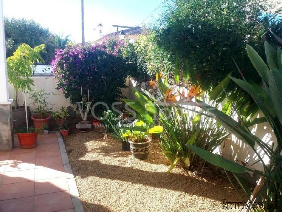 NEW LISTING TO VOSS HOMES - Large, 2 bed, 1 bath villa with.. - 9
