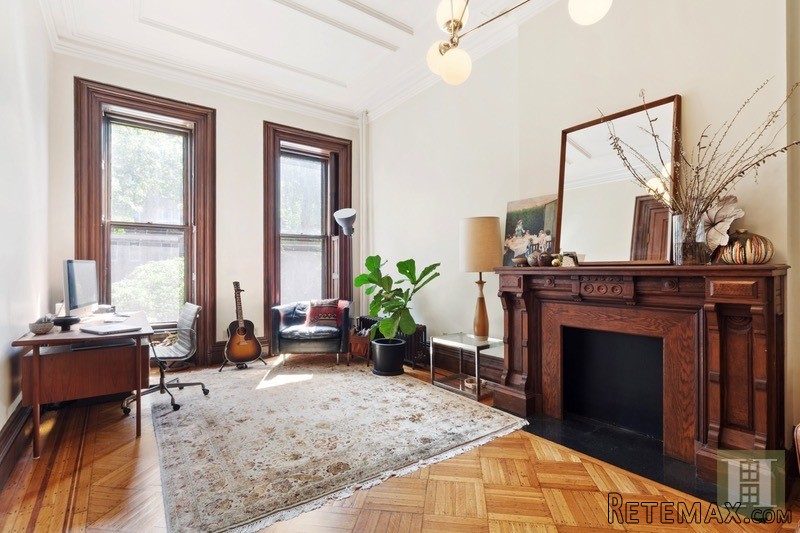 7 bedroom Town House For Sale: 304..