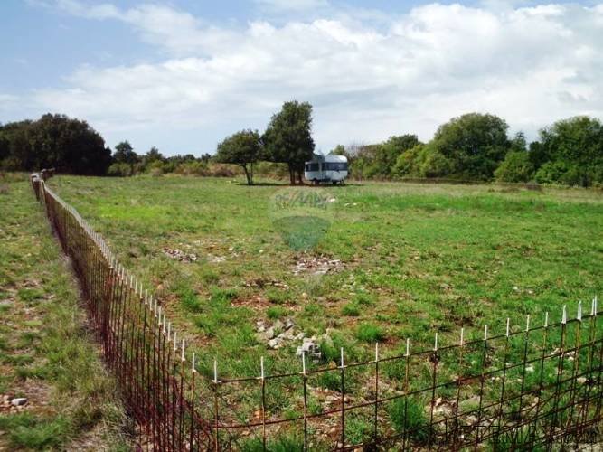 Građ. zemljište 500m2, 557m2 i 700m2 - 3